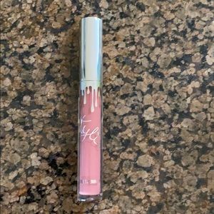 Kylie cosmetics matte lip gloss